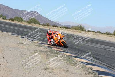 media/Dec-01-2025-Moto Forza (Mon) [[2daa91e15f]]/1-Advanced Group/Session 4 (Turn 10 Inside)/